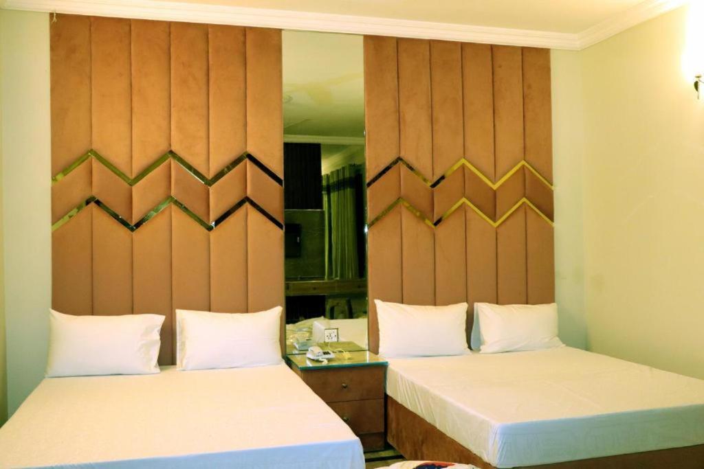 Thomas Guest House Islamabad Exteriör bild